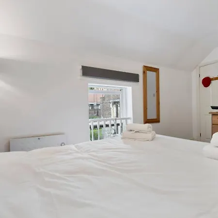 펜션 Pass The Keys 4 35 Fossgate - Cosy 2 Bed Sleeps 5 *